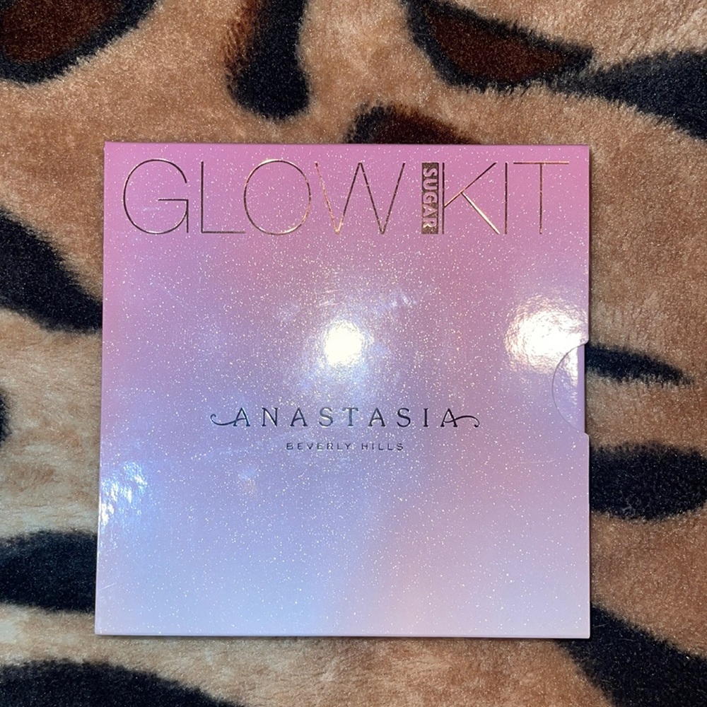 Anastasia Beverly Hills glow kit